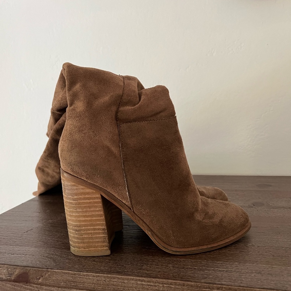 Tan suede knee high boots Size 7